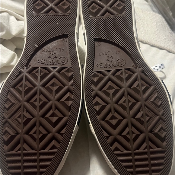 Converse DRKSTAR White High-Tops with Star Laces - Picture 6 of 6